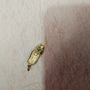 18k Gold Pendant with Green Gemstone